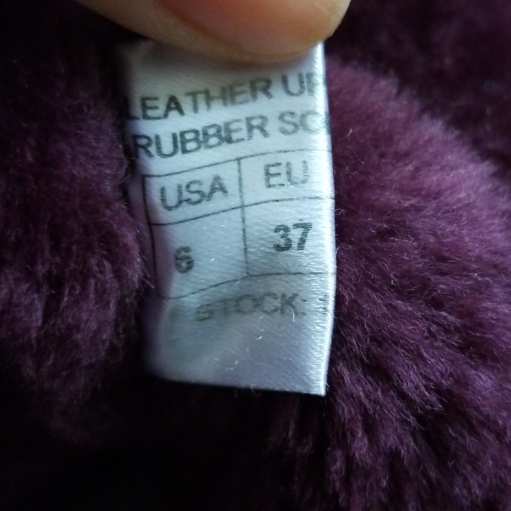 UGG Collection Boots. - Picture 6 of 8